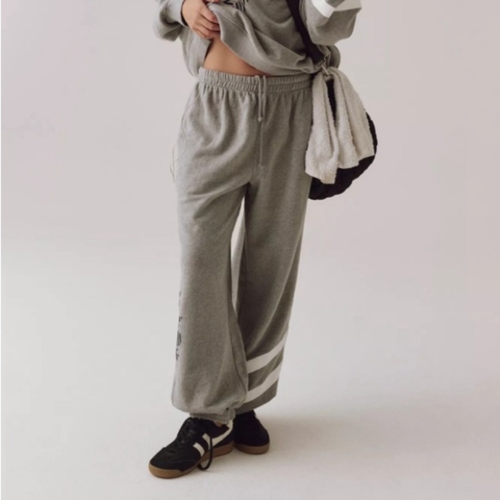 FP MOVEMENT All Star Logo Jogger Pants NWT Heather Gray Pink Black - Picture 3 of 10